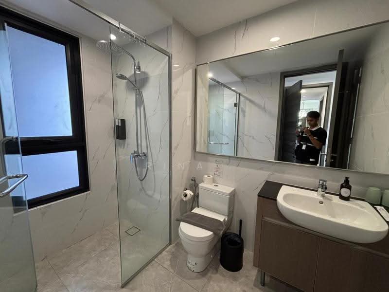 Kediaman Servis untuk Dijual di Agile Bukit Bintang - Rina . - Bathroom - PropertyGuru.com.my