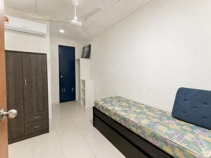 2-storey Terraced House for Sale in Taman Scientex Pasir Gudang (Pasir Gudang) - Sufi Norman - Bedroom - PropertyGuru.com.my