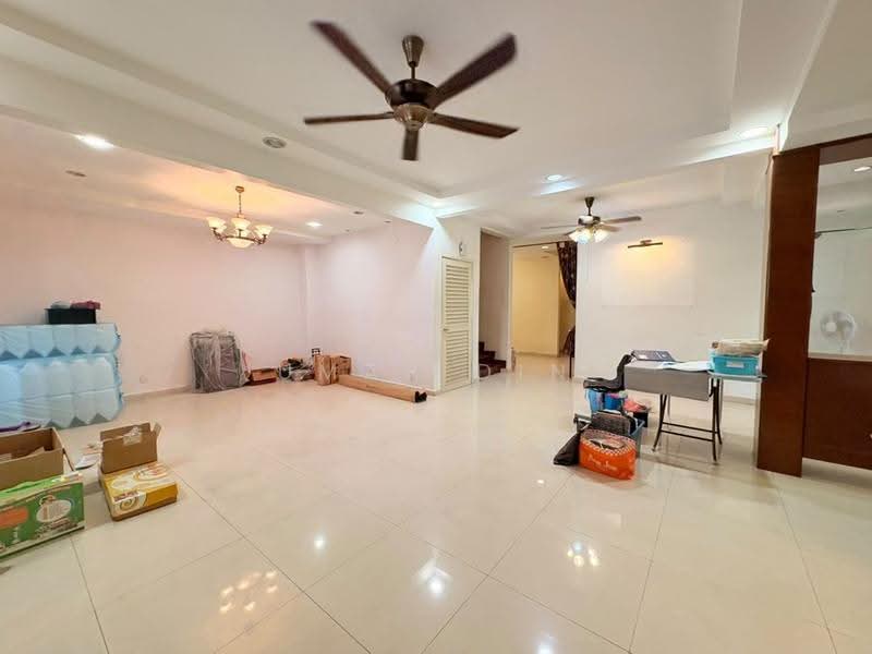 Rumah Teres untuk Dijual di Kota Kemuning (Shah Alam) - Umar Din - Living Room - PropertyGuru.com.my