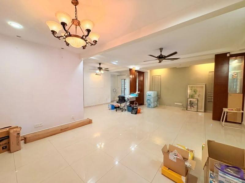 Rumah Teres untuk Dijual di Kota Kemuning (Shah Alam) - Umar Din - Living Room - PropertyGuru.com.my
