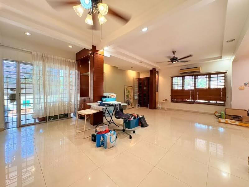 Rumah Teres untuk Dijual di Kota Kemuning (Shah Alam) - Umar Din - Living Room - PropertyGuru.com.my