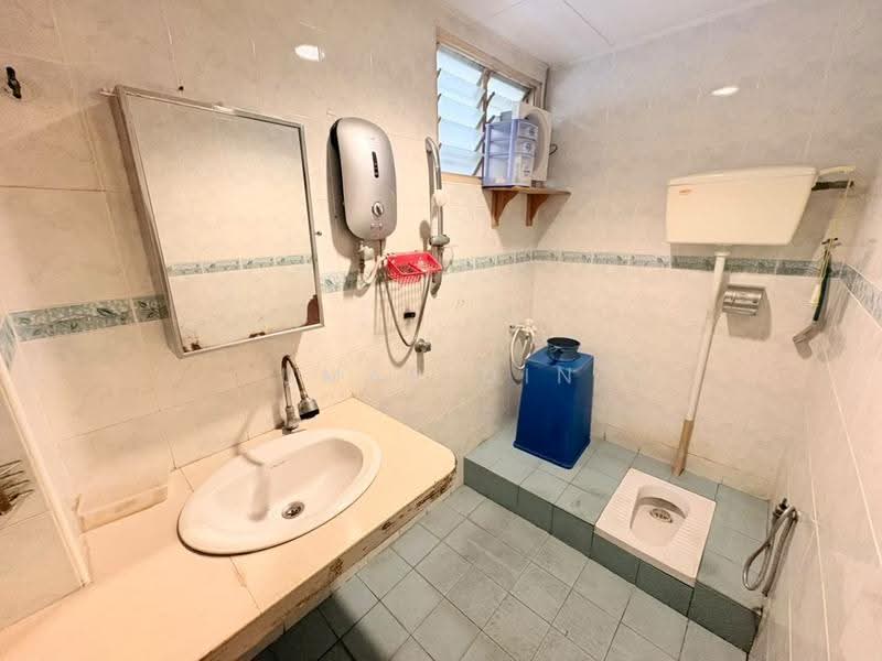 Rumah Teres untuk Dijual di Kota Kemuning (Shah Alam) - Umar Din - Bathroom - PropertyGuru.com.my