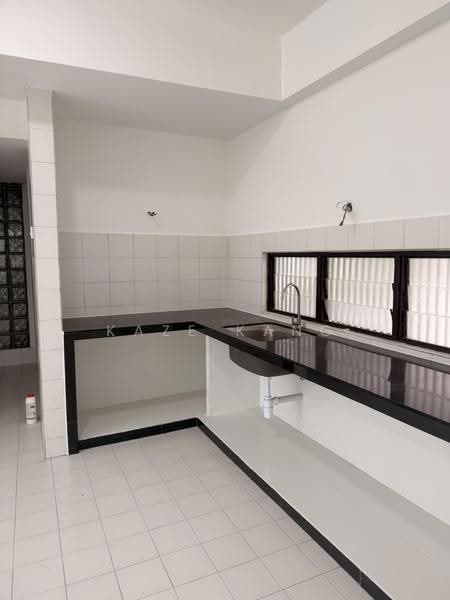 Pangsapuri untuk Disewa di Desa Rahmat (Graceland Villa) - Kaze Kang - Kitchen - PropertyGuru.com.my