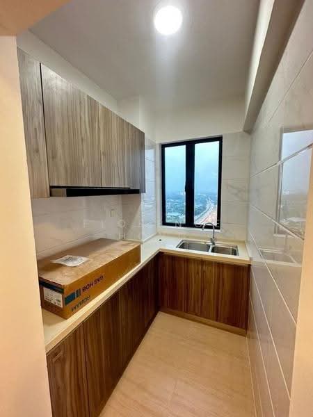 Kediaman Servis untuk Dijual di Country Garden Central Park - Florence Hong - Kitchen - PropertyGuru.com.my