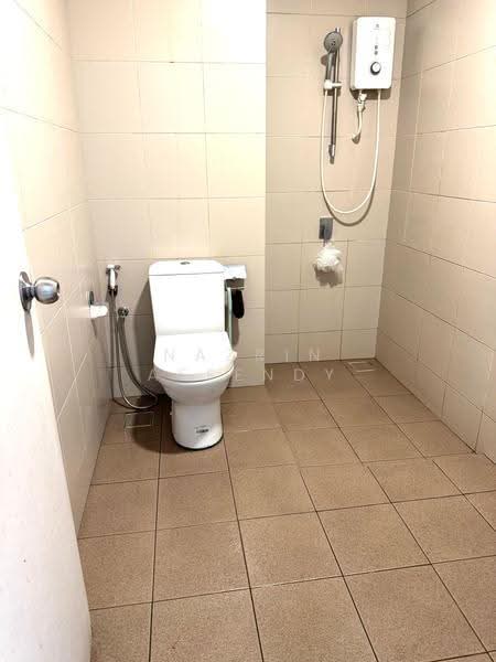 Kediaman Servis untuk Disewa di i-SOHO @ i-City - Nazrin Affendy - Bathroom - PropertyGuru.com.my