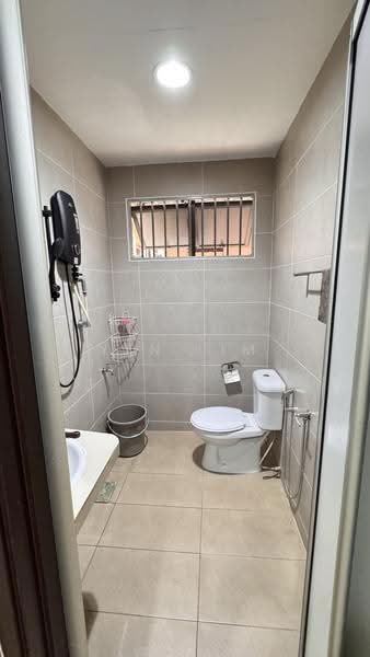 2.5-storey Terraced House for Rent in Bandar Baru Sri Petaling (Sri Petaling) - Yen Lim - Bathroom - PropertyGuru.com.my