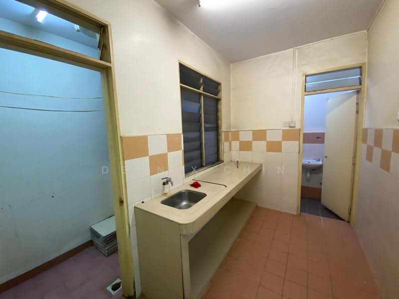 Pangsapuri untuk Disewa di Mentari Court - Dennix Chin - Kitchen - PropertyGuru.com.my