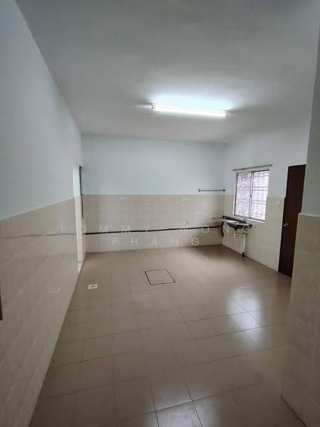 Rumah Teres 2-Tingkat untuk Disewa di Seri Kembangan (Selangor) - Tommy Wong Phang - Kitchen - PropertyGuru.com.my