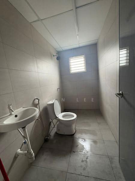 Kilang untuk Disewa di Batu Caves (Selangor) - Alan Lee - Bathroom - PropertyGuru.com.my