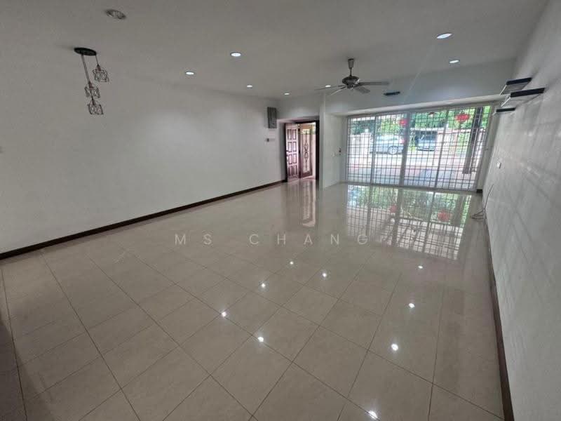 Rumah Teres 2-Tingkat untuk Dijual di Pulau Tikus (Penang) - Ms Chang - Living Room - PropertyGuru.com.my