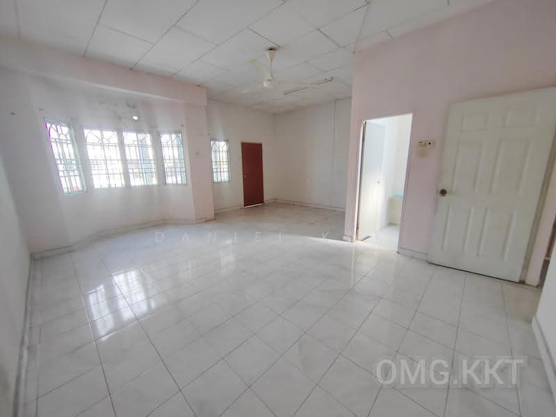 2-storey Terraced House for Sale in Kampung Batu Belah (Klang) - Daniel Kok - Living Room - PropertyGuru.com.my