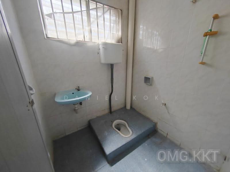 2-storey Terraced House for Sale in Kampung Batu Belah (Klang) - Daniel Kok - Bathroom - PropertyGuru.com.my