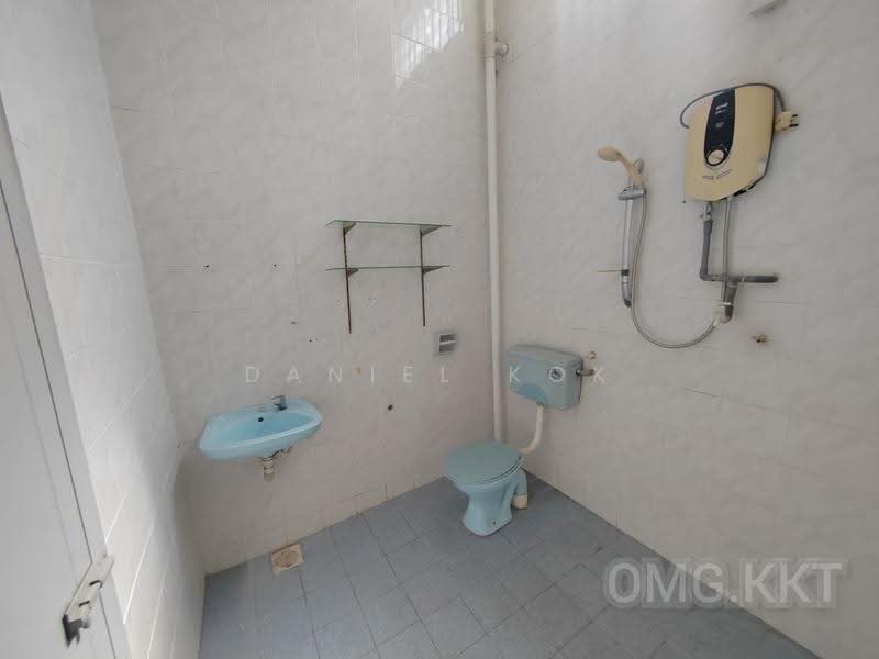 2-storey Terraced House for Sale in Kampung Batu Belah (Klang) - Daniel Kok - Bathroom - PropertyGuru.com.my