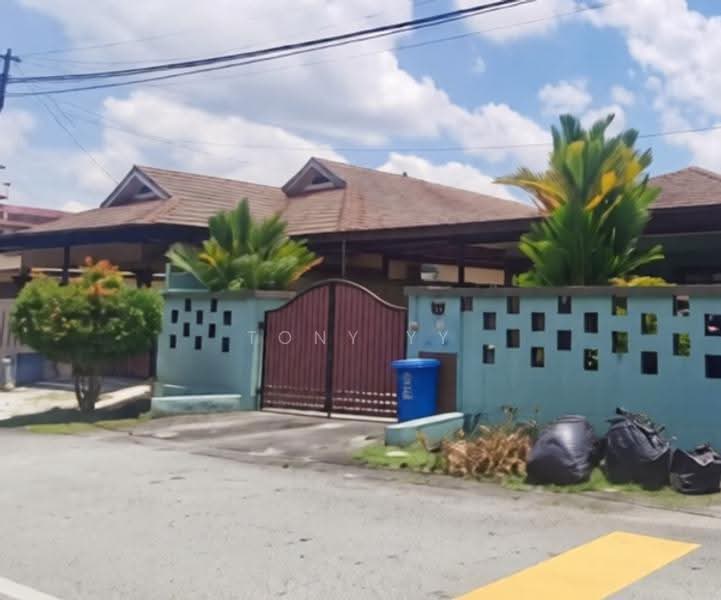 Bungalow House for Sale in Shah Alam (Selangor) - Tony YY - Exterior - PropertyGuru.com.my