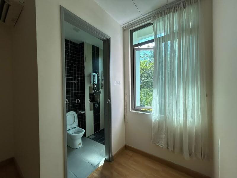 Rumah Teres 3-Tingkat untuk Dijual di D'Island (Puchong) - Adrian Loo - Bathroom - PropertyGuru.com.my
