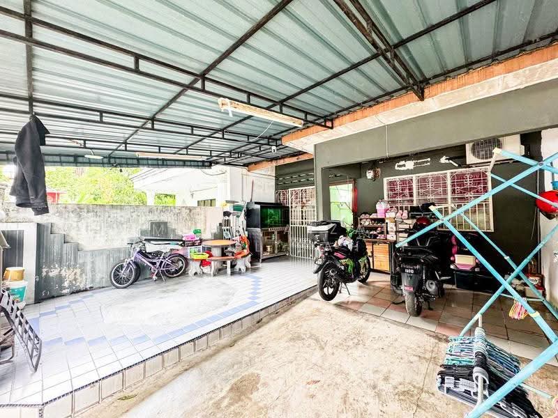 1-storey Terraced House for Sale in Taman Saga (Ampang) - Mohd Aizat Saiful Bahri - Exterior - PropertyGuru.com.my