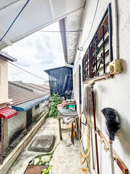 1-storey Terraced House for Sale in Taman Saga (Ampang) - Mohd Aizat Saiful Bahri - Exterior - PropertyGuru.com.my