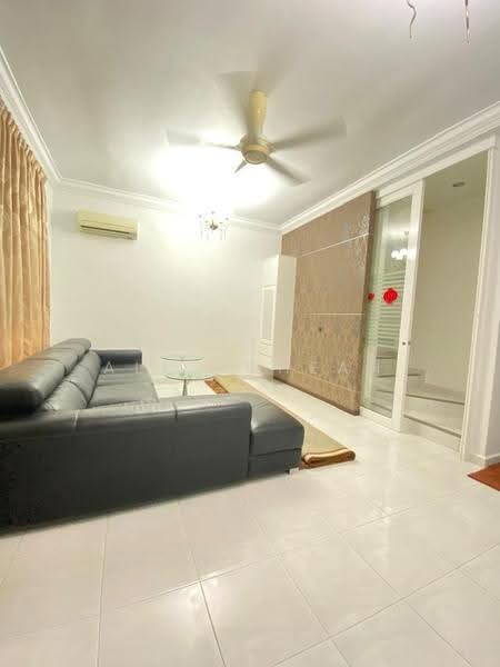Rumah Bandar untuk Dijual di Kampung Sungai Nibong (Bayan Lepas) - Alex Cheah - Living Room - PropertyGuru.com.my