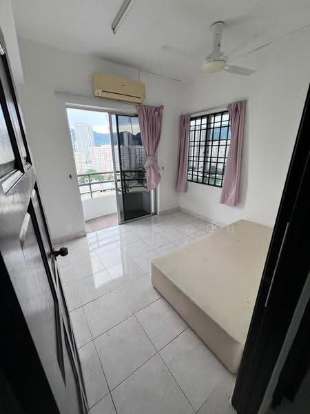 Kondominium untuk Disewa di Desa Golf Condominium - Rickie Goh - Bedroom - PropertyGuru.com.my