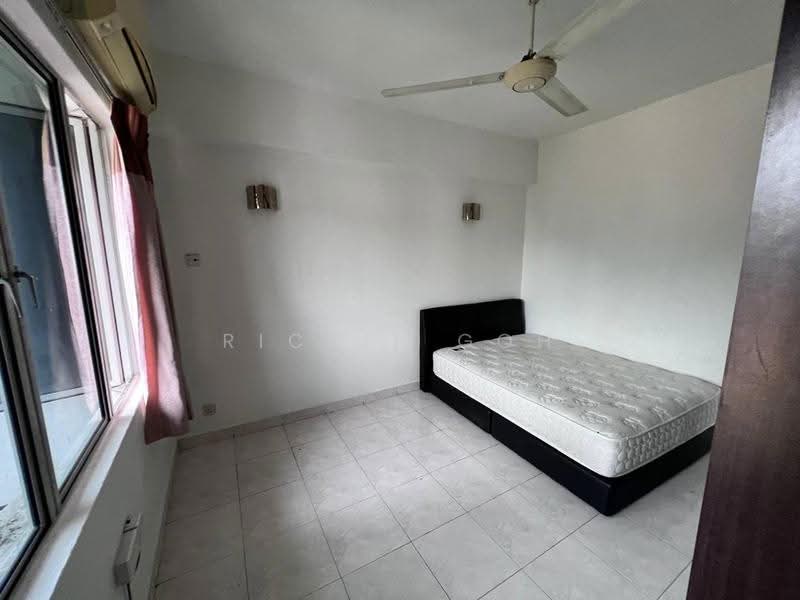 Kondominium untuk Disewa di Desa Golf Condominium - Rickie Goh - Bedroom - PropertyGuru.com.my