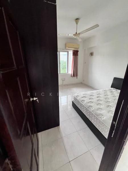 Kondominium untuk Disewa di Desa Golf Condominium - Rickie Goh - Bedroom - PropertyGuru.com.my