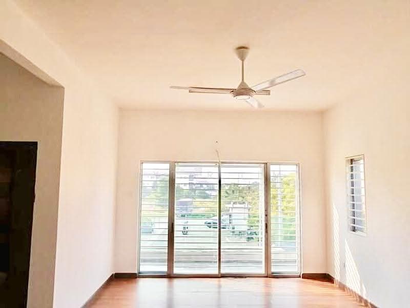 Rumah Teres untuk Dijual di Taman Baiduri (Dengkil) - Baxter Lim - Living Room - PropertyGuru.com.my