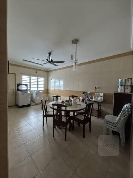 2.5-storey Terraced House for Sale in Kampung Batu Belah (Klang) - Daniel Kok - Kitchen - PropertyGuru.com.my