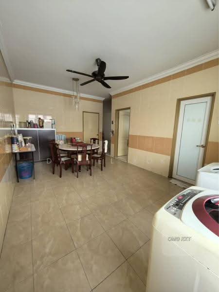 2.5-storey Terraced House for Sale in Kampung Batu Belah (Klang) - Daniel Kok - Dining Room - PropertyGuru.com.my