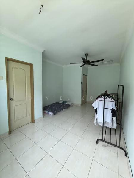 2.5-storey Terraced House for Sale in Kampung Batu Belah (Klang) - Daniel Kok - Bedroom - PropertyGuru.com.my