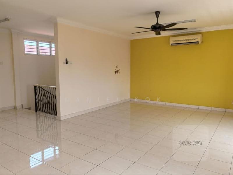 2.5-storey Terraced House for Sale in Kampung Batu Belah (Klang) - Daniel Kok - Living Room - PropertyGuru.com.my
