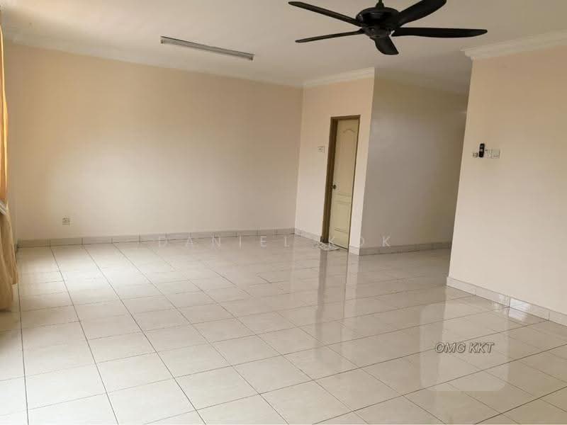 2.5-storey Terraced House for Sale in Kampung Batu Belah (Klang) - Daniel Kok - Living Room - PropertyGuru.com.my