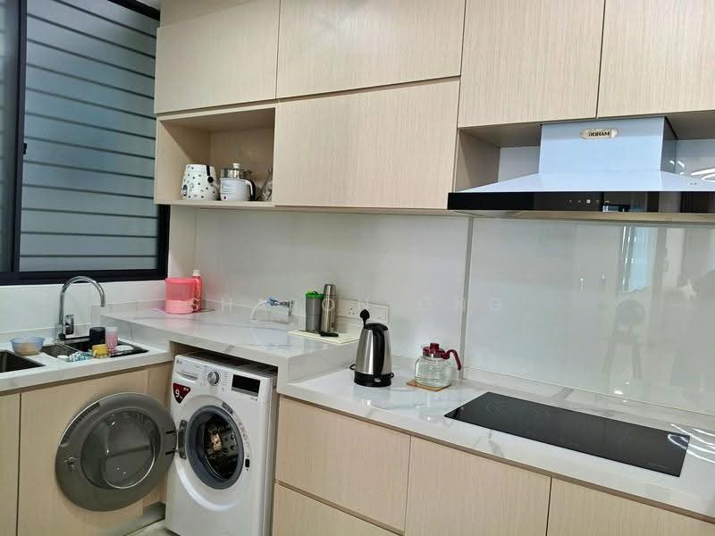 Kondominium untuk Dijual di Queens Residences Q1 @ Queens Waterfront - Sharon Ong - Kitchen - PropertyGuru.com.my
