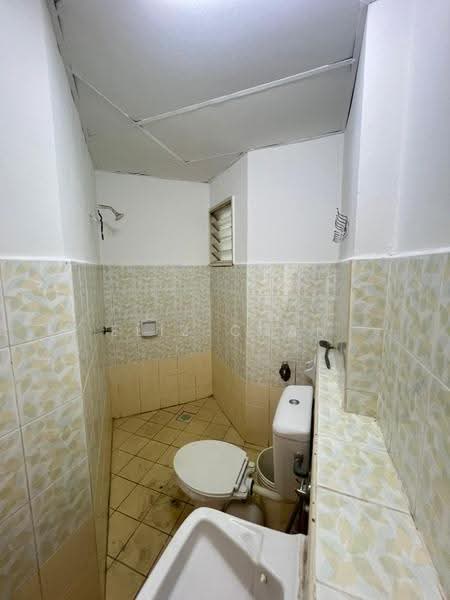 Kondominium untuk Dijual di Menara Menjalara - Eliz Chan - Bathroom - PropertyGuru.com.my