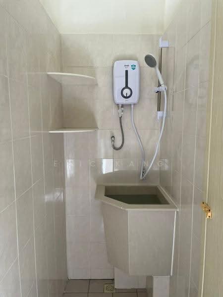 Apartment for Rent at Desa Indah Block 1 - Eric Kang - Bathroom - PropertyGuru.com.my