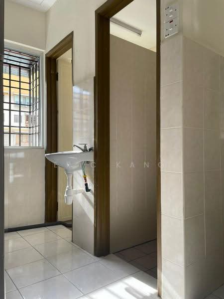 Apartment for Rent at Desa Indah Block 1 - Eric Kang - Bathroom - PropertyGuru.com.my