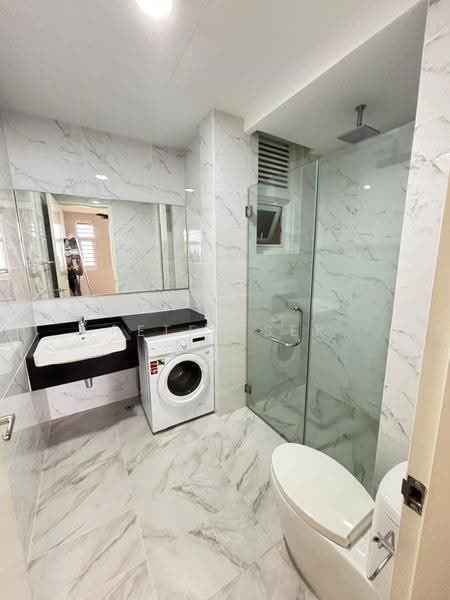 Service Residence for Rent at Met 1 Residences - Peter Sek - Bathroom - PropertyGuru.com.my