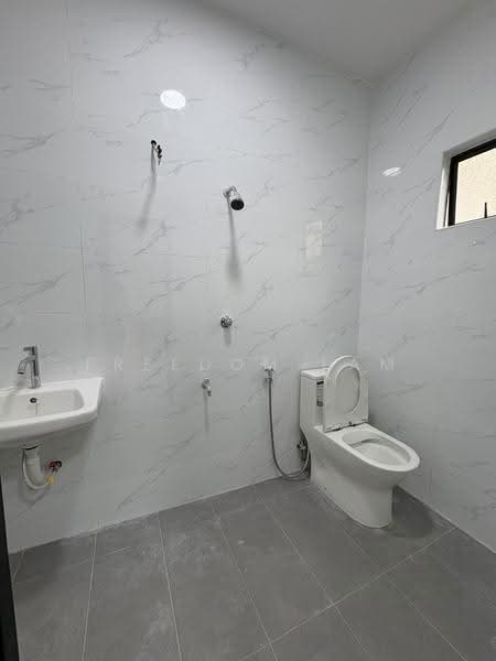 Rumah Teres 2-Tingkat untuk Dijual di Senai (Johor) - Freedom Lam - Bathroom - PropertyGuru.com.my
