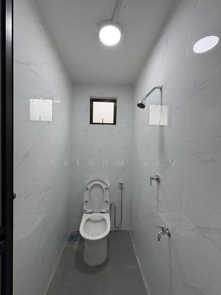 Rumah Teres 2-Tingkat untuk Dijual di Senai (Johor) - Freedom Lam - Bathroom - PropertyGuru.com.my