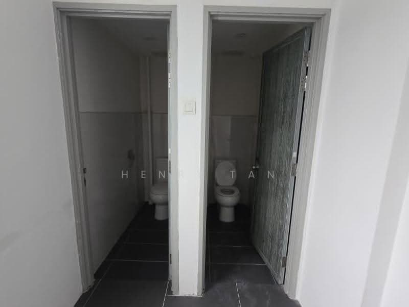Semi-D Factory for Rent in Sungai Jawi (Penang) - Henry Tan - Bathroom - PropertyGuru.com.my
