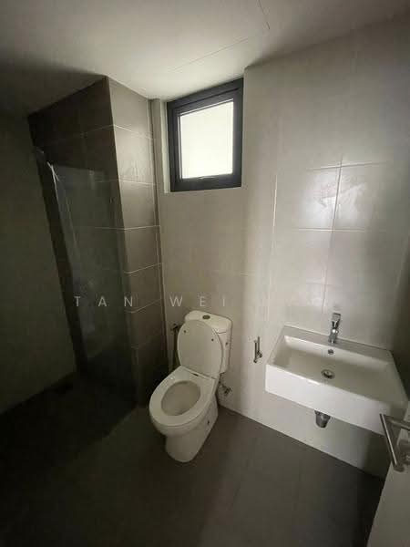 Kediaman Servis untuk Disewa di Aster Hill - Tan Wei Han - Bathroom - PropertyGuru.com.my