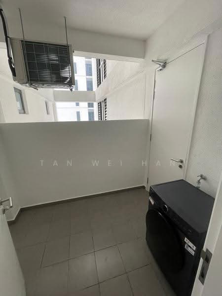 Kediaman Servis untuk Disewa di Aster Hill - Tan Wei Han - Balcony - PropertyGuru.com.my