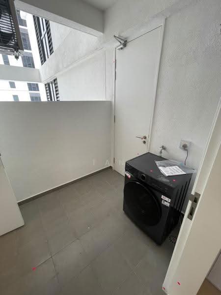 Kediaman Servis untuk Disewa di Aster Hill - Tan Wei Han - Balcony - PropertyGuru.com.my