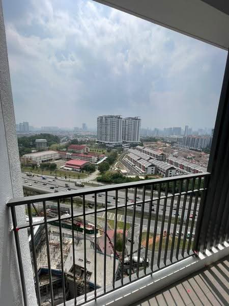 Kediaman Servis untuk Disewa di Aster Hill - Tan Wei Han - Balcony - PropertyGuru.com.my