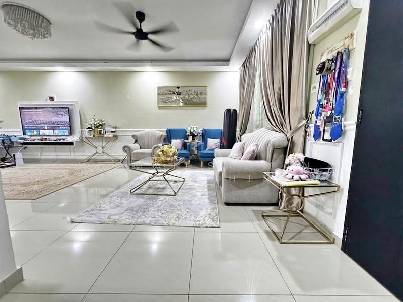 Rumah Teres 2-Tingkat untuk Dijual di Taman Bangi Avenue (Bangi) - Herman Sazwan Nor Rahim - Living Room - PropertyGuru.com.my