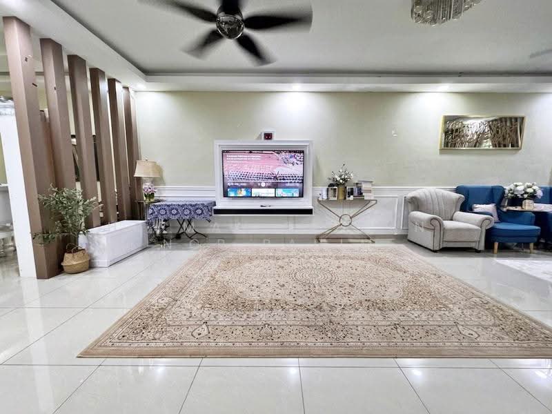 Rumah Teres 2-Tingkat untuk Dijual di Taman Bangi Avenue (Bangi) - Herman Sazwan Nor Rahim - Living Room - PropertyGuru.com.my