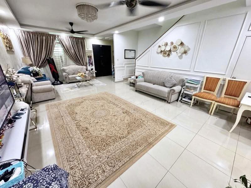 Rumah Teres 2-Tingkat untuk Dijual di Taman Bangi Avenue (Bangi) - Herman Sazwan Nor Rahim - Living Room - PropertyGuru.com.my
