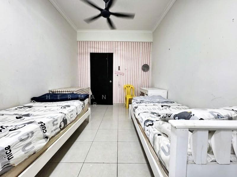 Rumah Teres 2-Tingkat untuk Dijual di Taman Bangi Avenue (Bangi) - Herman Sazwan Nor Rahim - Bedroom - PropertyGuru.com.my