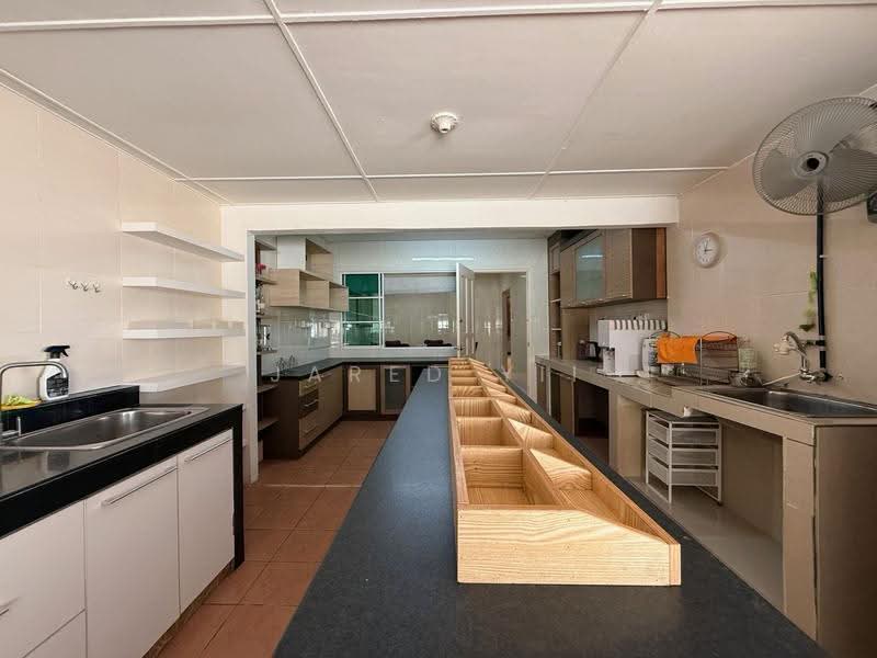 Semi-Detached House for Sale in Green Heights (Kuching) - Jared Yii - Kitchen - PropertyGuru.com.my