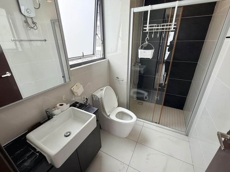 Kondominium untuk Disewa di Kings Bay @ Country Garden Danga Bay - Eldwin Soh - Bathroom - PropertyGuru.com.my