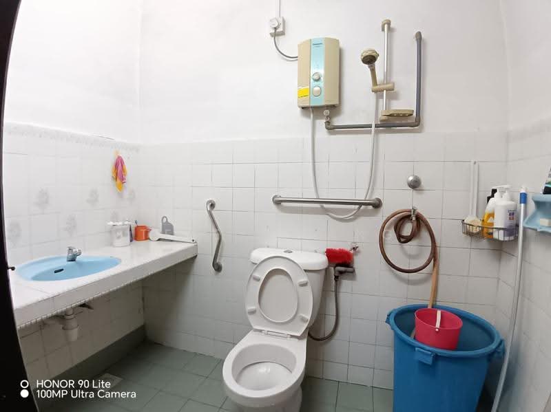 Terraced House for Sale in Taman Bayu Perdana (Klang) - Teresa Teng - Bathroom - PropertyGuru.com.my